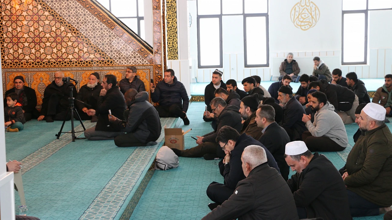 Uluslararası öğrencilerden Kur'an-I Kerim ziyafeti