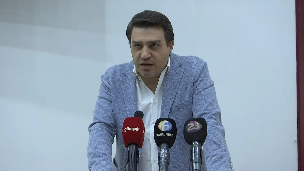 Usta sanatçı Esat Kabaklı, öğrencilerle bir araya geldi