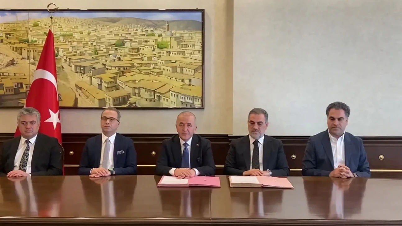 Vali Hatipoğlu himayesinde eğitimde iş birliği protokolü imzalandı