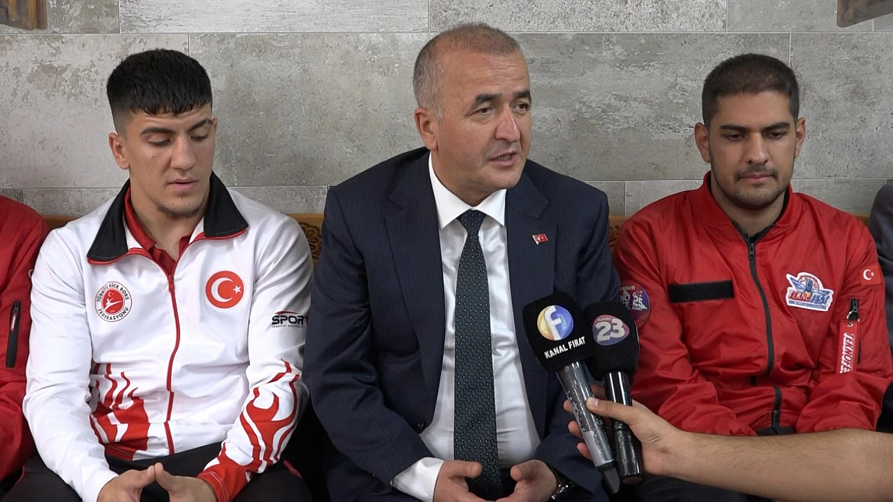 Vali Hatipoğlu, TEKNOFEST'te derece alan gençlerle bir araya geldi