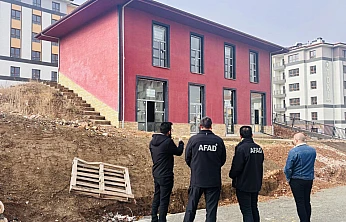 AFAD Müdürü Giyik, tamamlanma aşamasındaki konutları inceledi