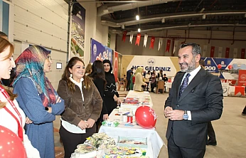 Başkan Şerifoğulları, Ailefest'te ailelerle buluştu Genç çiftin nikahını kıydı