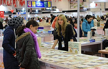 Elazığ Belediyesi 6. Kitap Fuarı'na ziyaretçi akını