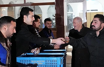 Elazığ Belediyesi'nden kandil simidi ikramı