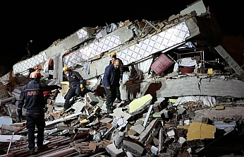 Elazığ depreminin yıldönümünde hayatını kaybedenleri rahmetle anıyoruz