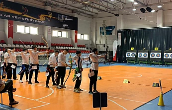 Elazığ Gençlik Spor Kulübü U15 Okçuluk Ligi'nde finalde