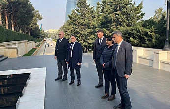Elazığ heyetinden Bakü Türk Şehitliği'ne ziyaret