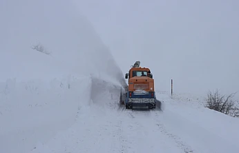 Elazığ İl Özel İdaresi'nden yoğun kar mesaisi