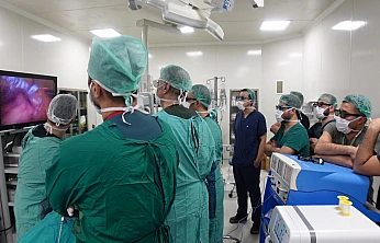 FÜ Hastanesinde 3 boyutlu cerrahi kursu düzenlendi