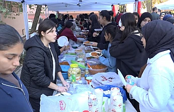 Gazze yararına kermes düzenlendi