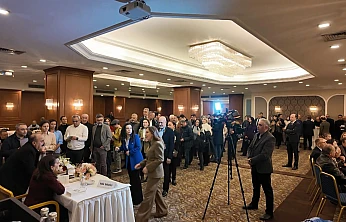 Hemşehrimiz Babaoğlu imza gününde okurları ile buluştu