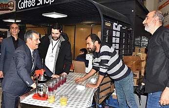 Milletvekili Keleş, Kitap Fuarı ve Kahve Festivali'ni gezdi