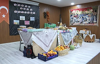 Öğrenciler, Türk Malları Haftası'nı kutladı