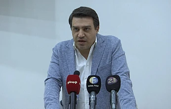 Usta sanatçı Esat Kabaklı, öğrencilerle bir araya geldi