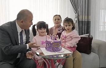 Vali Hatipoğlu'ndan şehit kızına yaş günü sürprizi