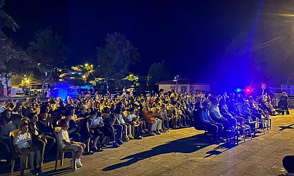 Alacakaya'da açık hava sineması etkinliği