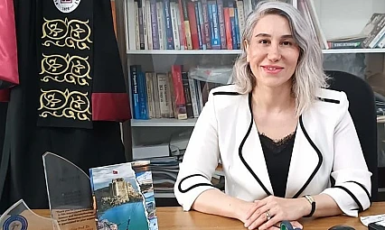 Canbay: Bu bir kutlama günü değil, vicdan testidir