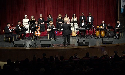 Elazığ'da yeni yıl konseri müzikseverlerden tam not aldı