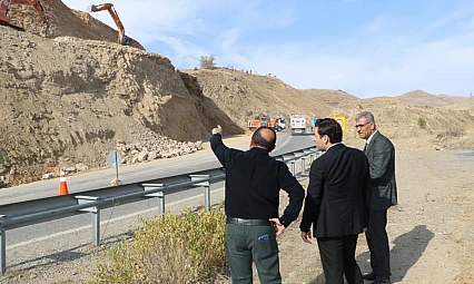 Keban'da yol genişletme çalışmaları sürüyor