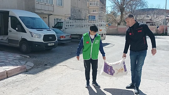 İHH Elazığ İnsani Yardım Derneğinden ramazan yardımları