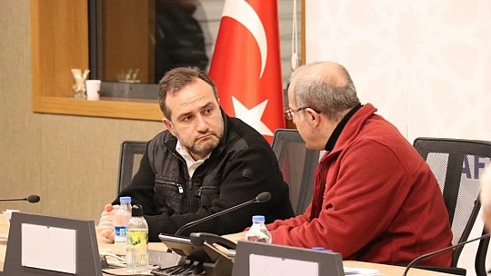 Milletvekili Ağar, Depremzedelerin taleplerini dinliyor