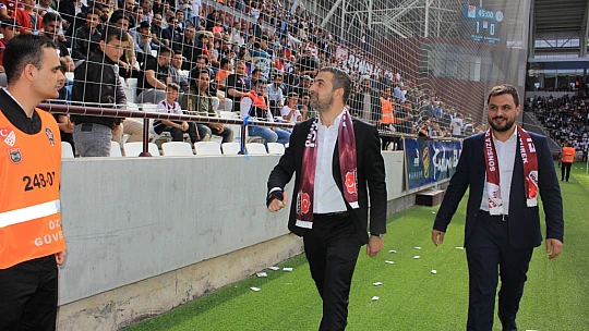 Tribünlerden Işıkver'e sevgi seli