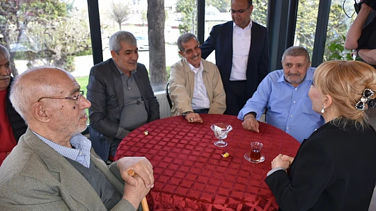 Bağımsız Aday Prof. Dr. Açık, çınarlarımızı unutmadı