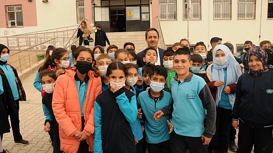 Başkan Yılmaz Öğretmenleri Unutmadı