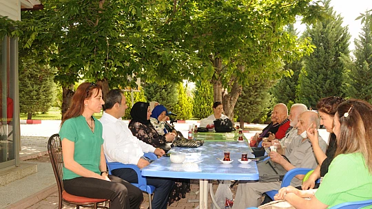 Başkan Yılmaz Huzurevi sakinlerini ağırladı