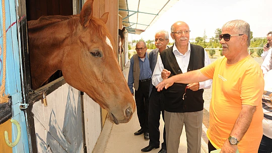 Başkan Yılmaz Huzurevi sakinlerini ağırladı
