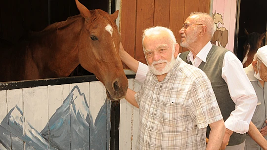 Başkan Yılmaz Huzurevi sakinlerini ağırladı