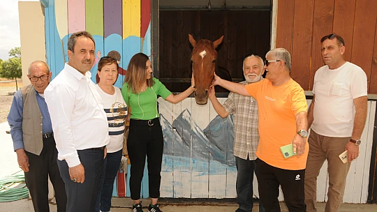 Başkan Yılmaz Huzurevi sakinlerini ağırladı