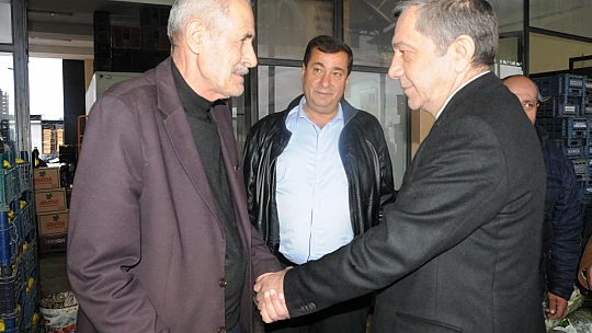 Başkan Adayı Şekerdağ'dan Sebze Hali esnafına ziyaret