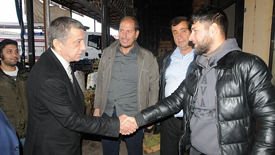 Başkan Adayı Şekerdağ'dan Sebze Hali esnafına ziyaret