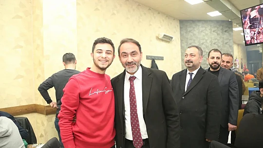 Başkan adayı Duran'dan Galericiler Sitesi ziyareti