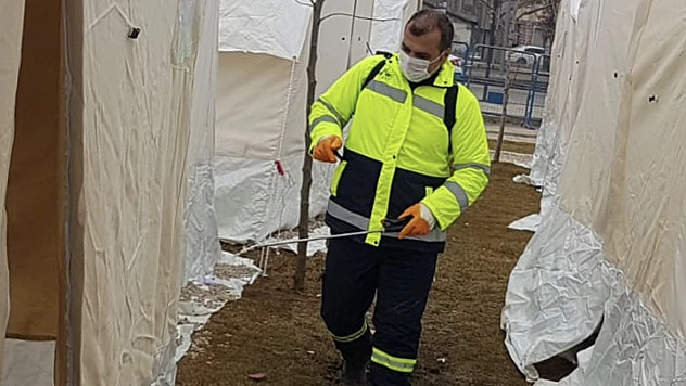 Belediye Çadırları Dezenfekte Ediyor 