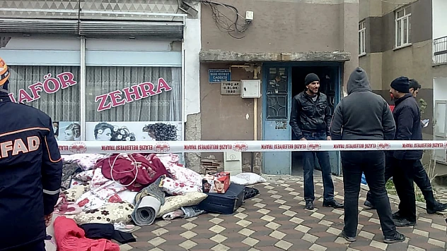 Belediye Hasarlı Evleri Mühürlüyor 