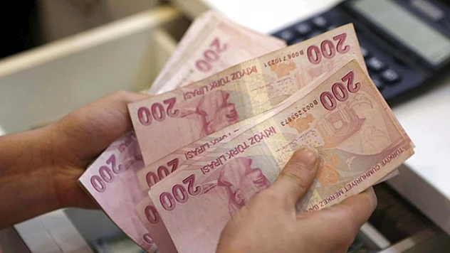 Emeklilerin zamlı maaşları bugünden itibaren yatırılacak