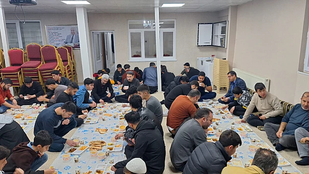 AGD Elazığ Şubesi geleneksel cuma iftarları programını sürdürüyor
