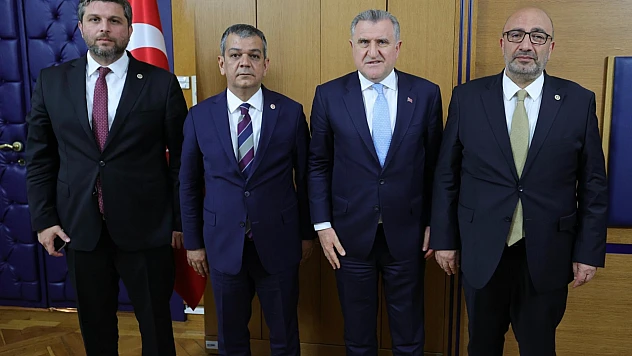 AK Parti Elazığ Milletvekillerinden Bakan Bak'a ziyaret