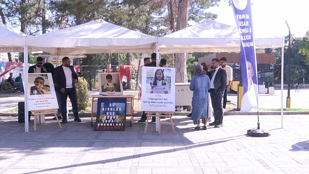 AK Parti Gençlik Kolları'ndan 'Boş Sıralar' eylemi