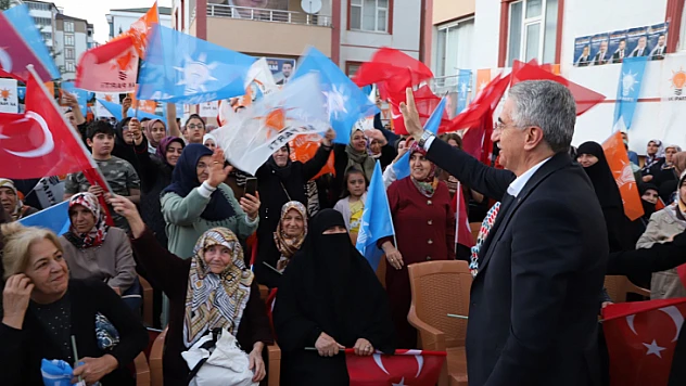 AK Parti Milletvekili adayları seçim çalışmalarını sürdürüyor