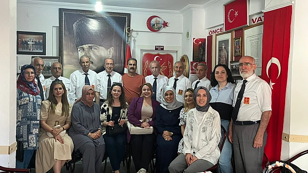 Anahtar Parti'den anlamlı Babalar Günü ziyareti