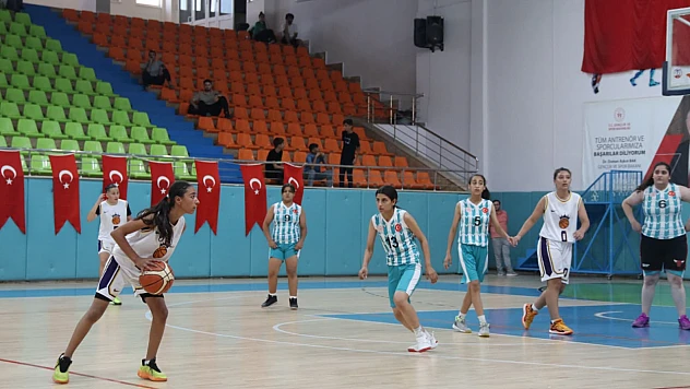 Analig Basketbol Yarı Final Heyecanı Elazığ'da başladı