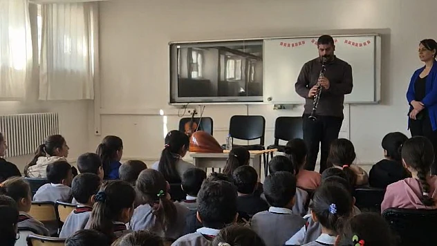 Arıcak'ta 'Müzik Aletlerini Tanıyoruz' etkinliği