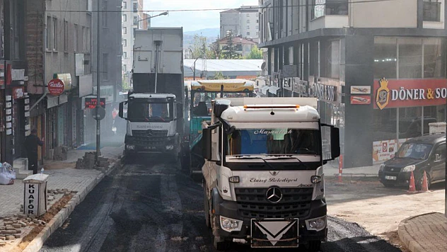 Asfaltlama hamlesi sürüyor, ulaşımda güven ve konfor artıyor