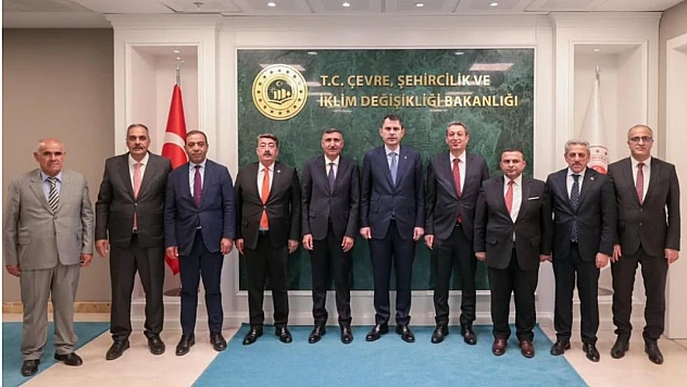 Bakan Kurum başkanlığındaki toplantıda Elazığ'ın yatırımları ele alındı