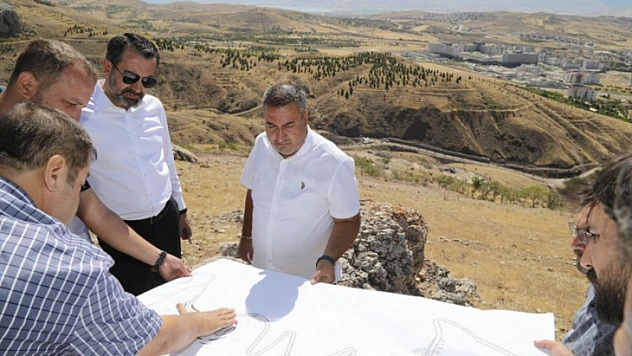 Başkan Şerifoğulları Hüseynik yolundaki çalışmaları inceledi