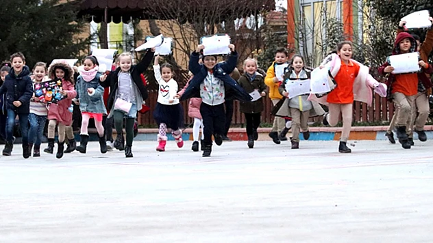 18 milyon öğrenci karnelerini aldı