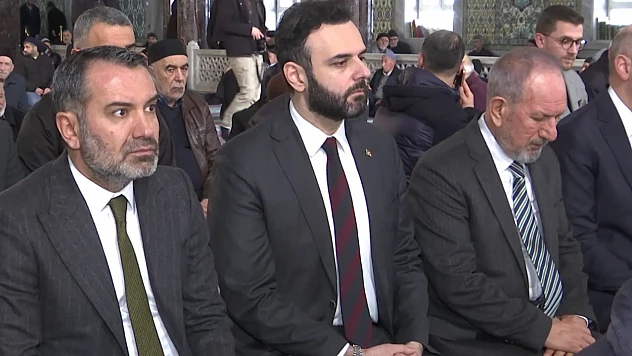 Depremde hayatını kaybedenler dualarla anıldı